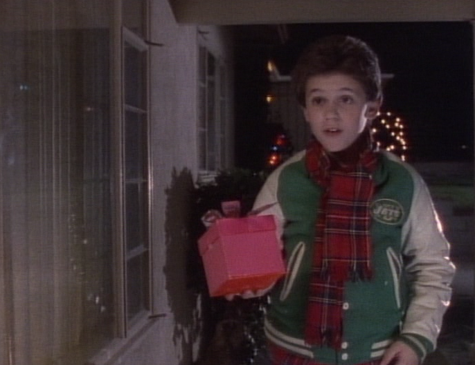 NEW WEEK: NEW DECADE. We're counting down CHRISTMAS TV HISTORY by decades--this week: the 1980s. Today's discussion: 1988 Christmas episode of the WONDER YEARS. The Arnold family wants color TV & Kevin doesn't know what gift to buy Winnie Cooper. Read:  http://www.christmastvhistory.com/2016/03/wonder-years-christmas-1988.html