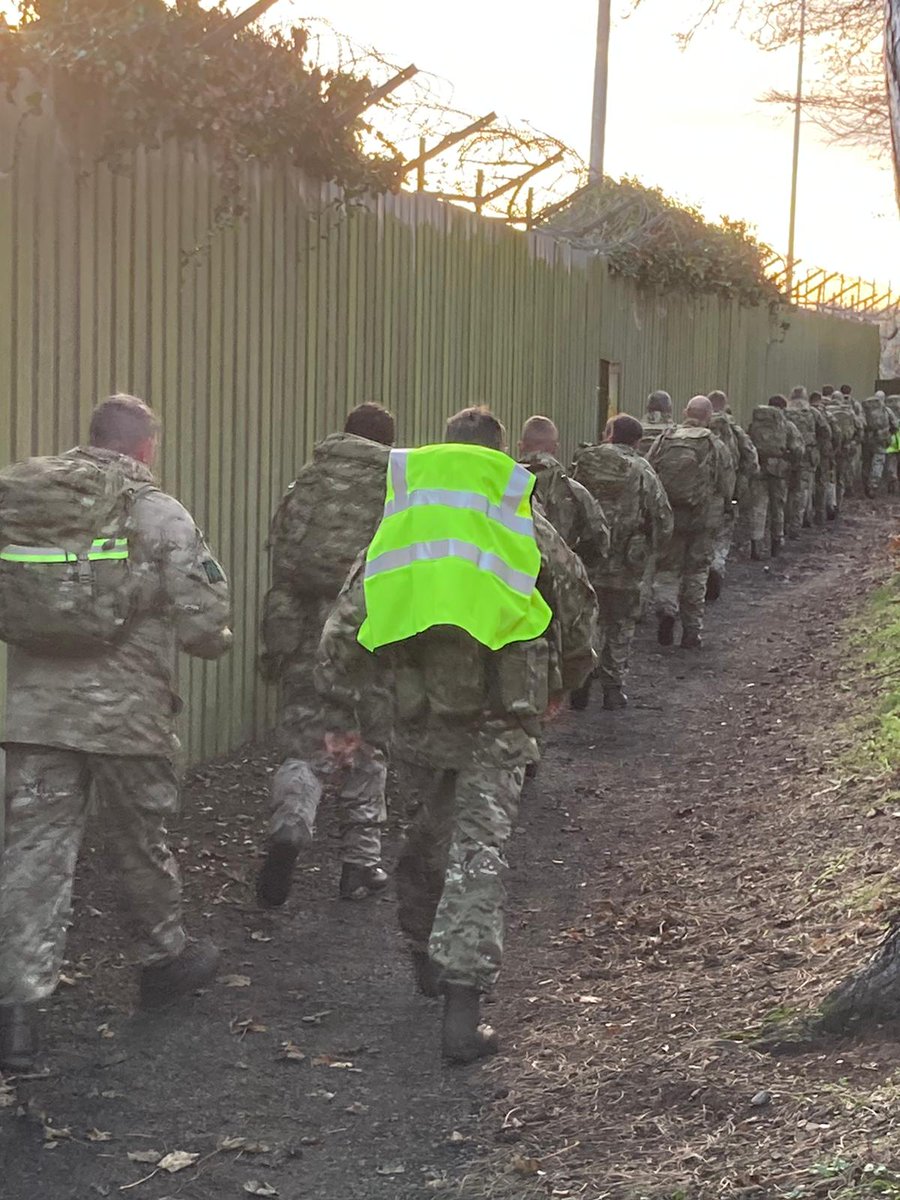 #LeadershipTraining &amp; #development continues across #2RIRISH. #Rangers preparing for their JNCO Cadre, a commission <a href="/RMASandhurst/">Royal Military Academy Sandhurst</a> along with a pass &amp; commission <a href="/LMG12237/">Col Lucy Giles CBE</a>. The 1st steps of the #ArmyReserve #leadershipjourney #covidsafe 
🟢☘️⚫️ #irishranger