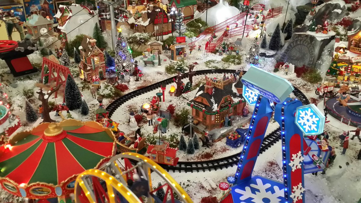 Magical #Christmas village display in Waterside Garden Centre in #Baston 😀🎄