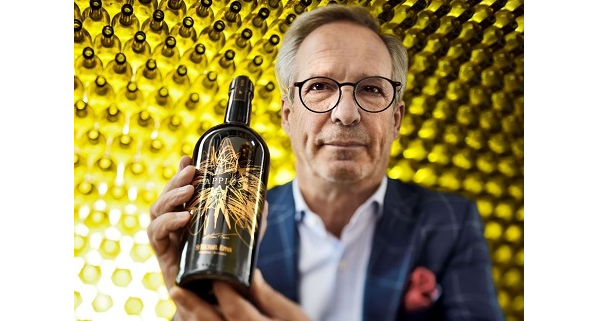 MauroBertolli's tweet photo. Hans Terzer presenta Appius 2016, la settima stella della collezione di vini della Cantina San Michele Appiano
 
L'articolo completo al link:
https://t.co/yOTY70yI0e

#hansterzer #cantinasanmicheleappiano
#Appius #chardonnay #pinotgrigio #pinotbianco #sauvignonblanc
#altoadige https://t.co/HwyIGTX6ai