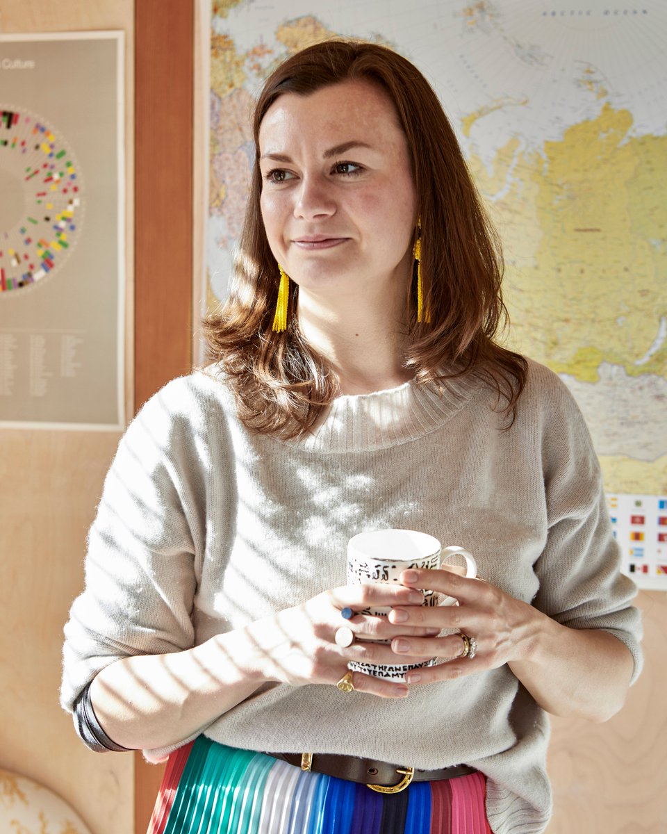 Vitsoe's tweet photo. Roald Dahl, Dylan Thomas, Virginia Woolf, Philip Pullman…the list of writers who sought solitude in the garden shed goes on. Which is where we find ‘Secret Lives of Colour’ author @kassiastclair in her @_3rdSpace studio for our latest Vitsœ Voice article: https://t.co/CZGSNDqMvi https://t.co/yFmINHbz1X