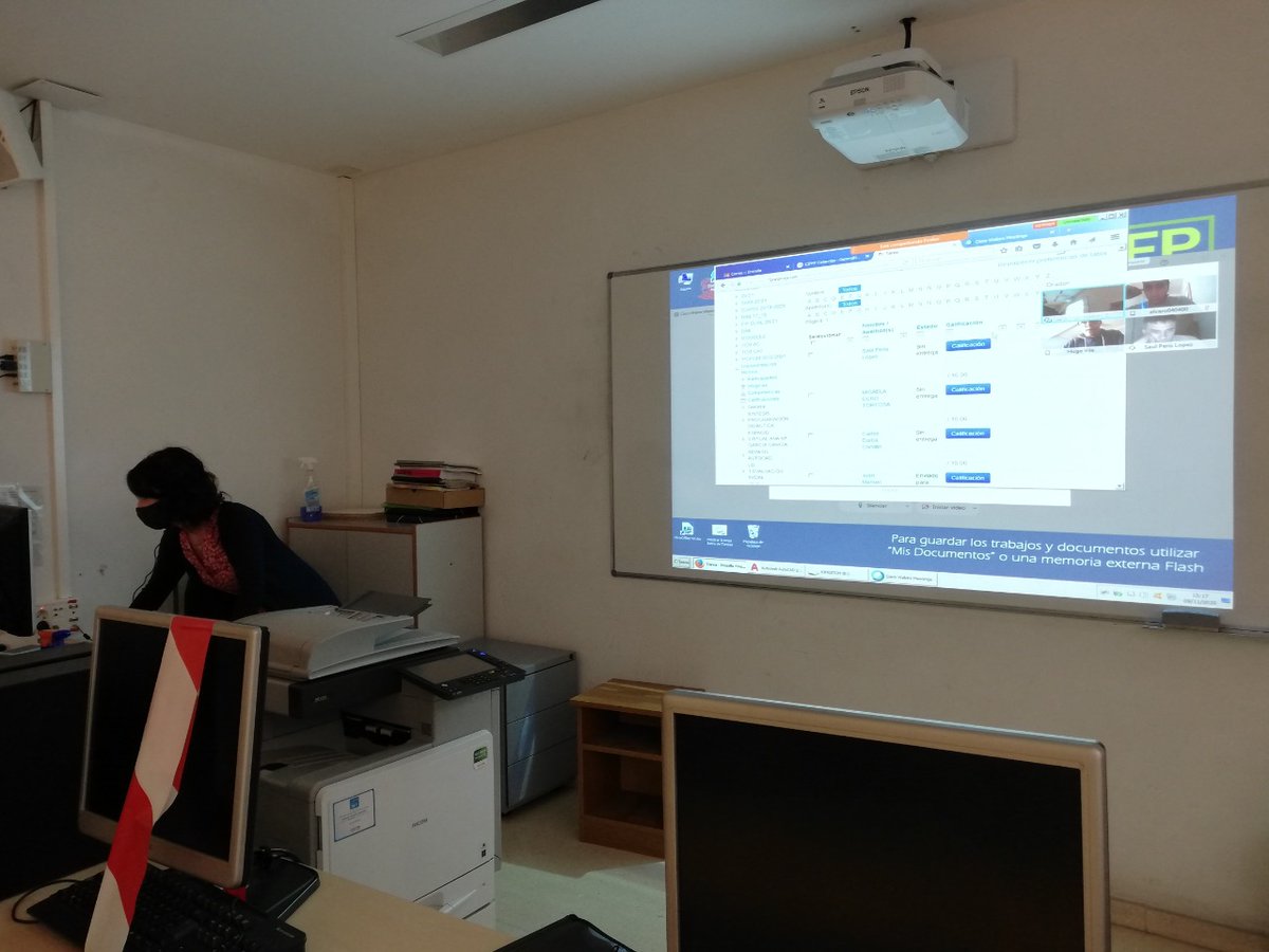 fpcatarroja's tweet photo. Alumnado de 2º #GM #Carpintería y mueble #FpCatarroja asiste a clases 💻 on-line. 
Aprenden a utilizar el autocad. Apartir del plano de producto de un módulo de cocina realizan el despiece.
@GVAlabora @GVAeducacio #Fp #Formaciónprofesional #CIPFP #Catarroja #Formacióprofessional https://t.co/DVu50D3Nno