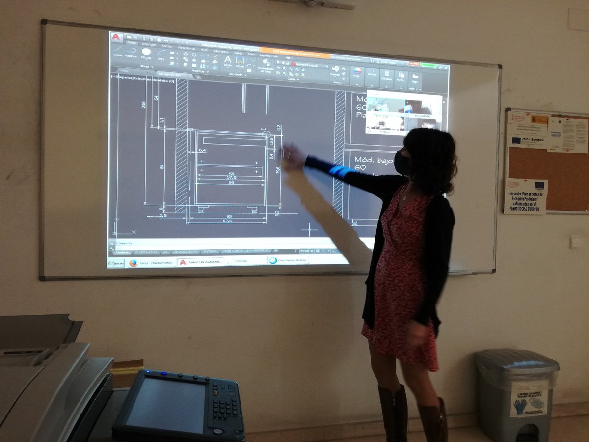 fpcatarroja's tweet photo. Alumnado de 2º #GM #Carpintería y mueble #FpCatarroja asiste a clases 💻 on-line. 
Aprenden a utilizar el autocad. Apartir del plano de producto de un módulo de cocina realizan el despiece.
@GVAlabora @GVAeducacio #Fp #Formaciónprofesional #CIPFP #Catarroja #Formacióprofessional https://t.co/DVu50D3Nno