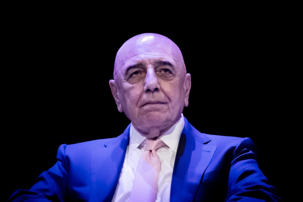 MilanPosts's tweet photo. 🎙️Galliani to Libero: "Muntari's goal against Juventus would have changed history. We would have won a 2nd Scudetto in a row. we would not have sold Ibra and Thiago Silva. We could have started again with the fourth great Milan and I would have closed the signing of Tevez." https://t.co/Ri7Kk8I36e