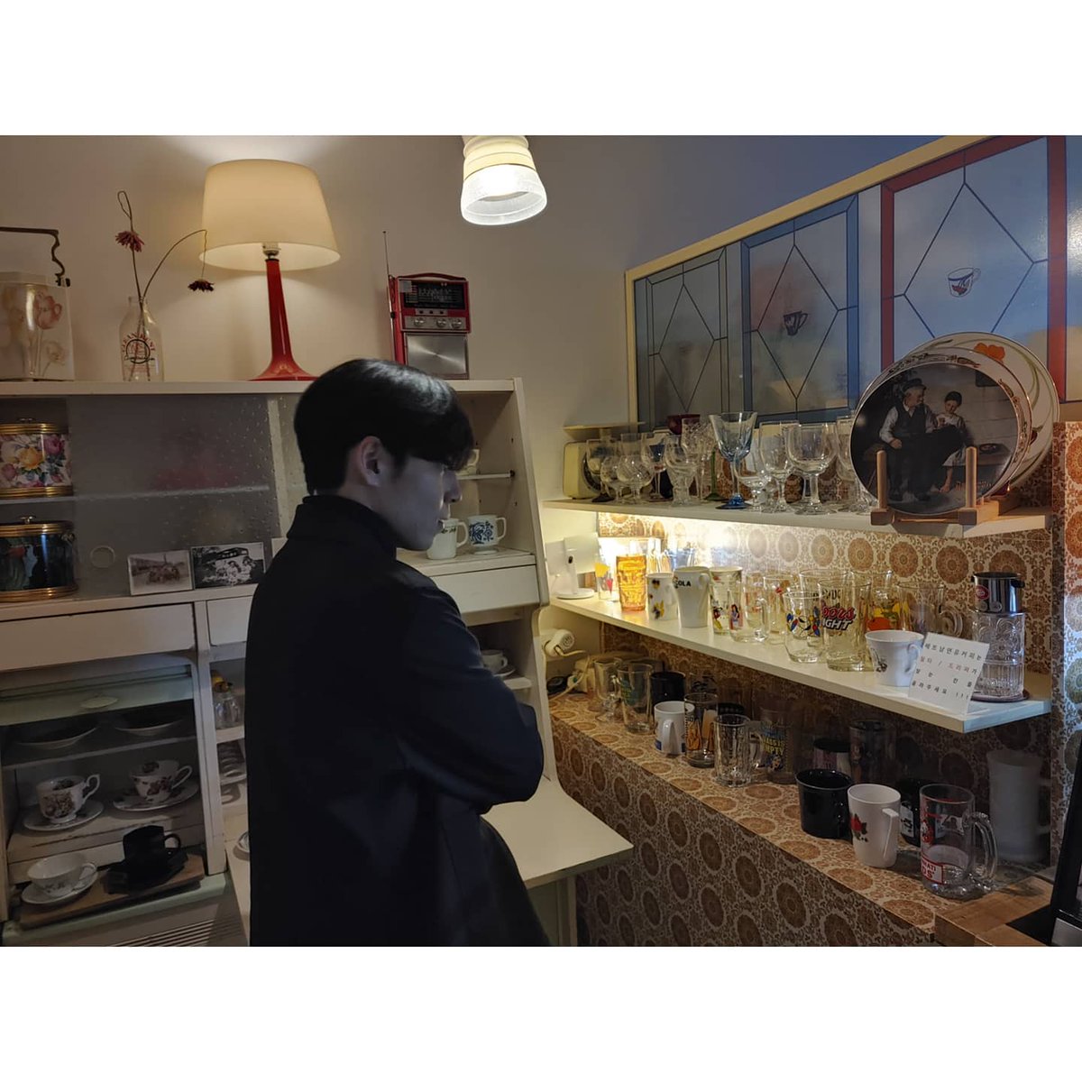 Dw_day6_drummer's tweet photo. 즐거운 촬영이였습니다~ 제작진 행님 누님들 고생하셨어요! @visitseoul_official @mdromeda_official https://t.co/V1DLJrb3Rw