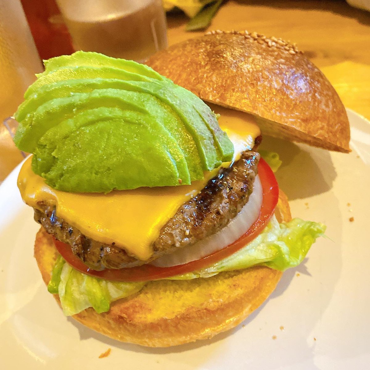 haruka1_1_1_7's tweet photo. 激うまでしたわ✨🍔
#SURFTACO #surftaco #ハンバーガー #ハンバーガー巡り https://t.co/vKqNqiv0vF