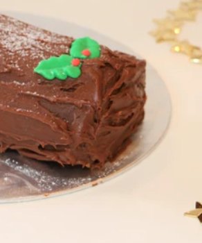 DanesfieldPTA's tweet photo. *LAST WEEK OF CAKE SALE!!*
Still baking and delivering Yule Logs, Tiffin, Cinnamon Buns, Baklava, and much more. Order via the website https://t.co/QMfNrx2DTE
Why not treat somebody this lockdown? The bakes are beautifully presented &amp; make great gifts, a much needed pick me up! https://t.co/m5dsFGDZNC