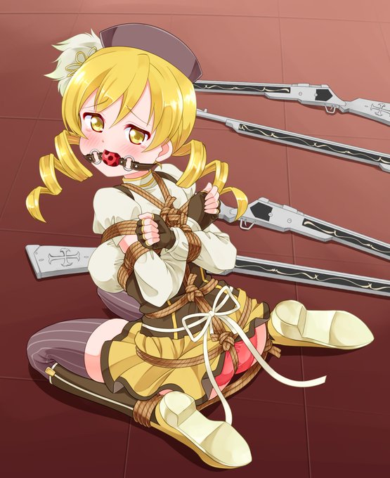 skebより、まどマギのマミさんです。
背中が見える構図も良いですよね…。
https://t.co/4HB512m8LM 