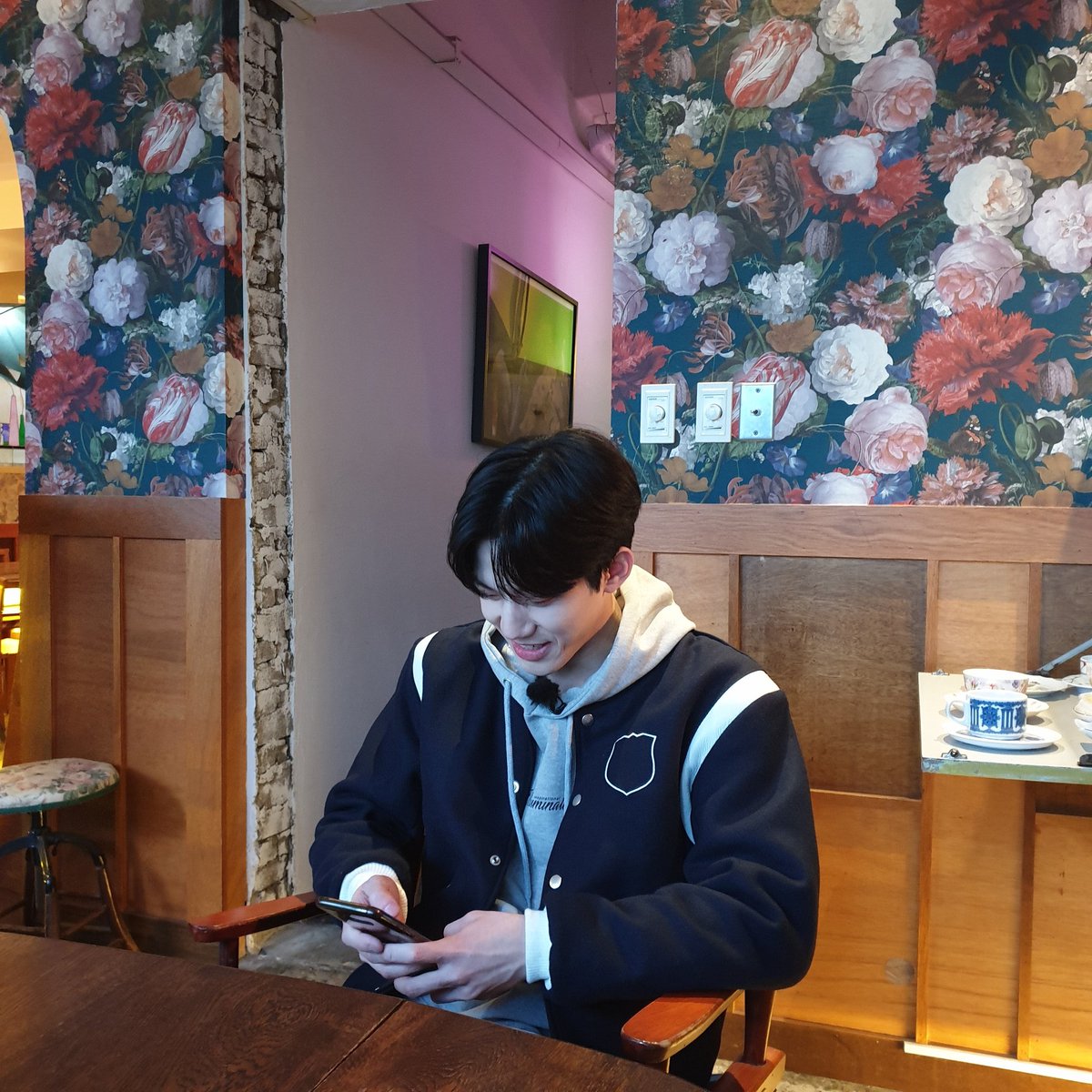 _u2me's tweet photo. 사랑해 https://t.co/KFbex2PFrO