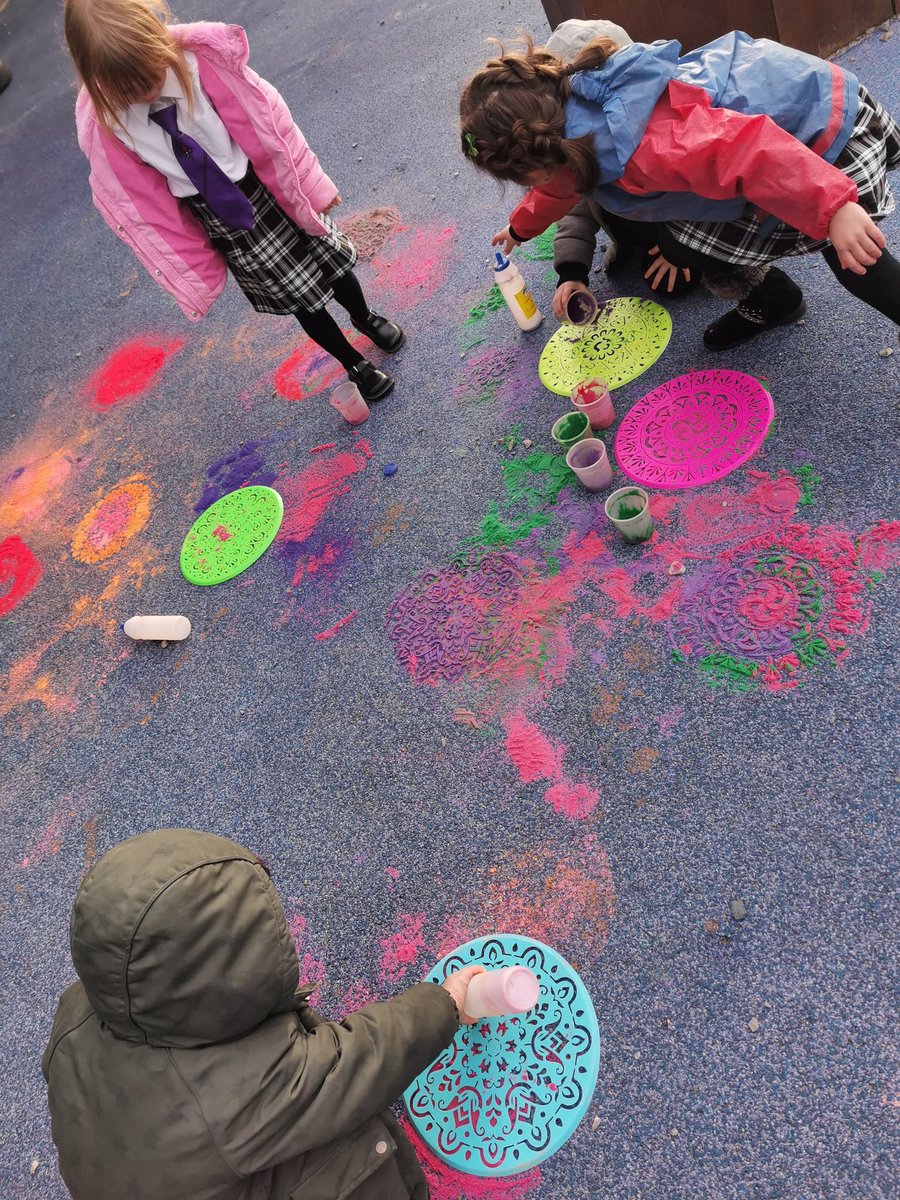 Unity EYFS (@receptionunity) on Twitter photo This morning <a href="/UnityBlackpool/">Unity Academy</a> we are using coloured sand to make Rangoli patterns on the floor outside. #HappyDiwali This morning <a href="/UnityBlackpool/">Unity Academy</a> we are using coloured sand to make Rangoli patterns on the floor outside. #HappyDiwali
