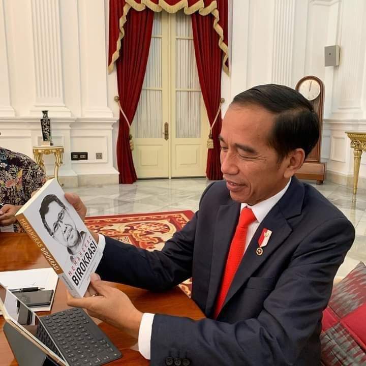 Ini Buku kereen memngkas Birokrasi yang belibet menjdi ladang dan rawan korupsi 

Pangkas semua Pak <a href="/jokowi/">Joko Widodo</a> Sederhanakan 👍