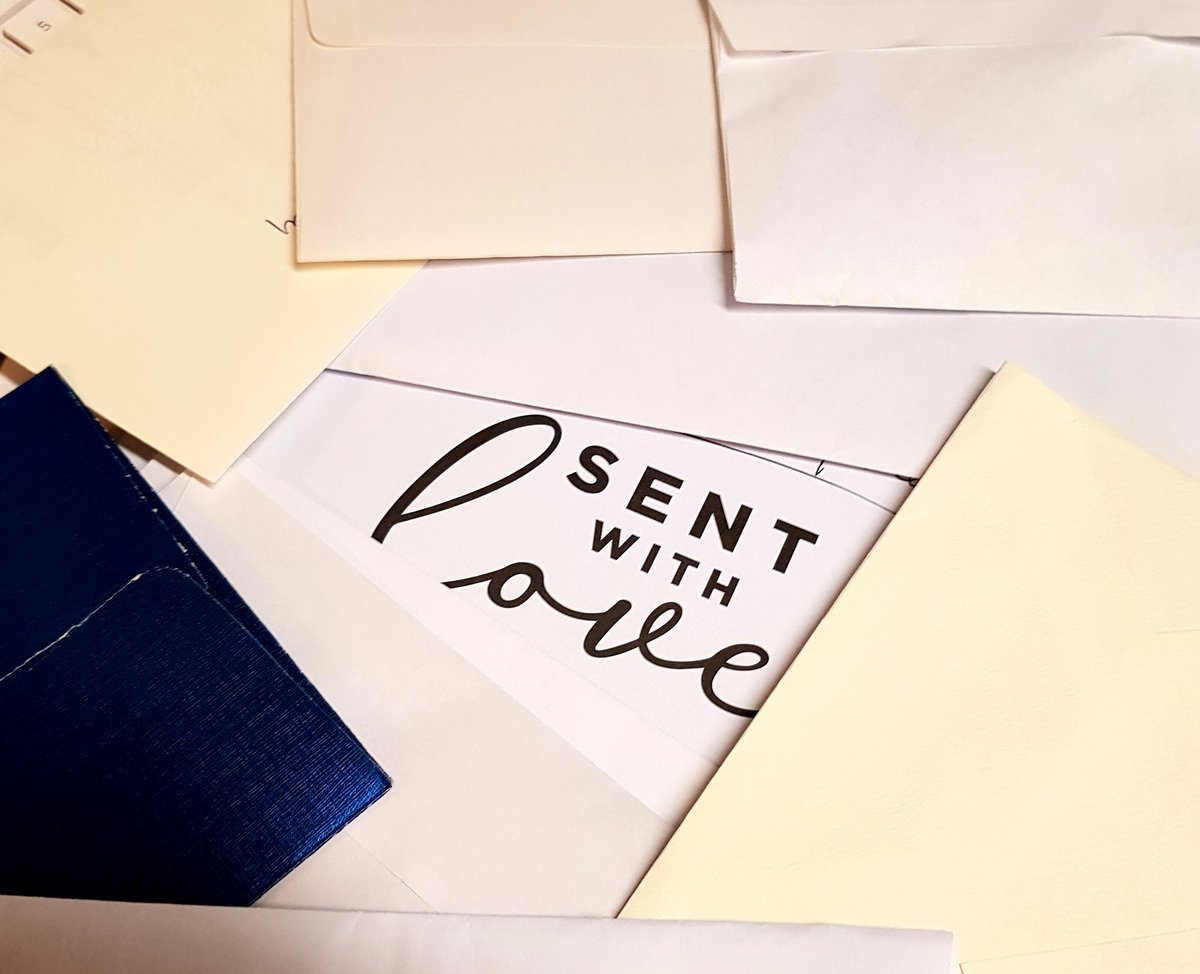 CharityPockPrep's tweet photo. @MrsBonnieSteel is getting a huge amount of envelopes today from the #PockRun event last week in @PockPrep π #SentWithLove #CharityMatters @CandlelightersT π https://t.co/iXE3AdA98N
