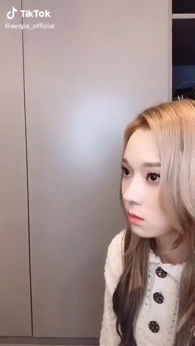 001wtr's tweet image. ฟังพี่ ชีวิตคู่ย่อมมีปากเสียง