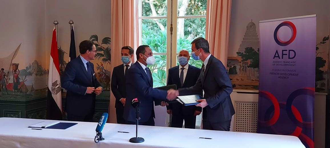 RimaLecoguic's tweet photo. Nouveau projet au service des mobilités durables en #Egypte : Octroi hier d'un prêt de 50M€ au service de la modernisation de la ligne 1 du #Caire, 1ère ligne en terme de fréquentation de la capitale égyptienne, en présence du Ministre @Djebbari_JB. #CairoMetro https://t.co/Ppof93C9AW