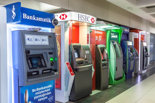 Konut kredisi faizlerinde sert yükseliş
Konut kredisinde ucuz kredi dönemi kapandı. Bankaların konut kredisi faiz oranı uzun bir aradan sonra yeniden 1.40'ın üzerine çıktı.
https://t.co/k3P27EXDPz https://t.co/xFo8RaKic9
