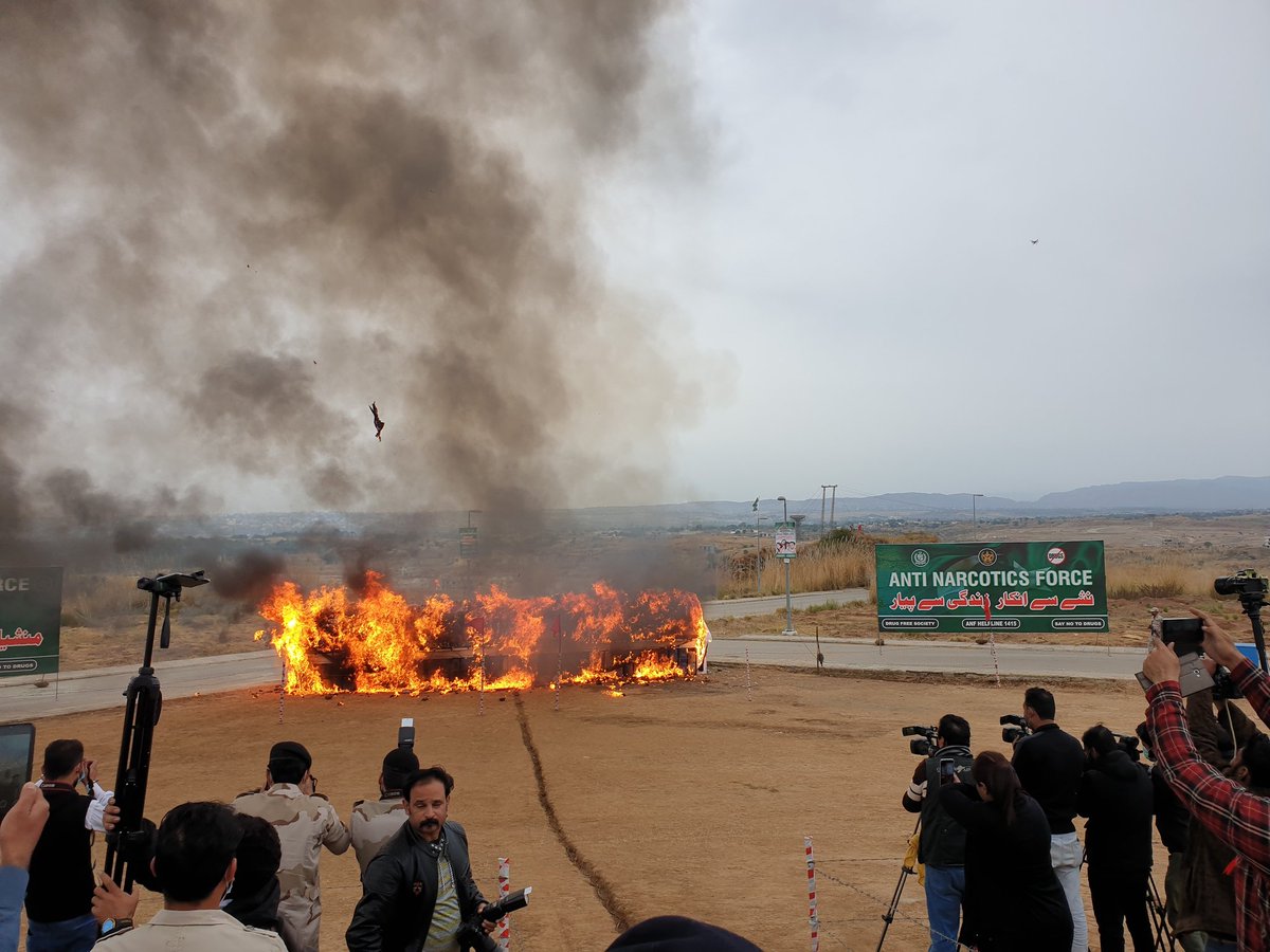 shoaib100mph's tweet photo. It was my honor being the speaker/guest of honor at the symbolic drug burning ceremony by Anti Narcotics Force of Pakistan. 
ANF is making efforts to the best of its capacity &amp; resources for a drug free Pakistan. 
Play sports, work out &amp; do healthy activities for a bright future. https://t.co/4nhsZCC6lA