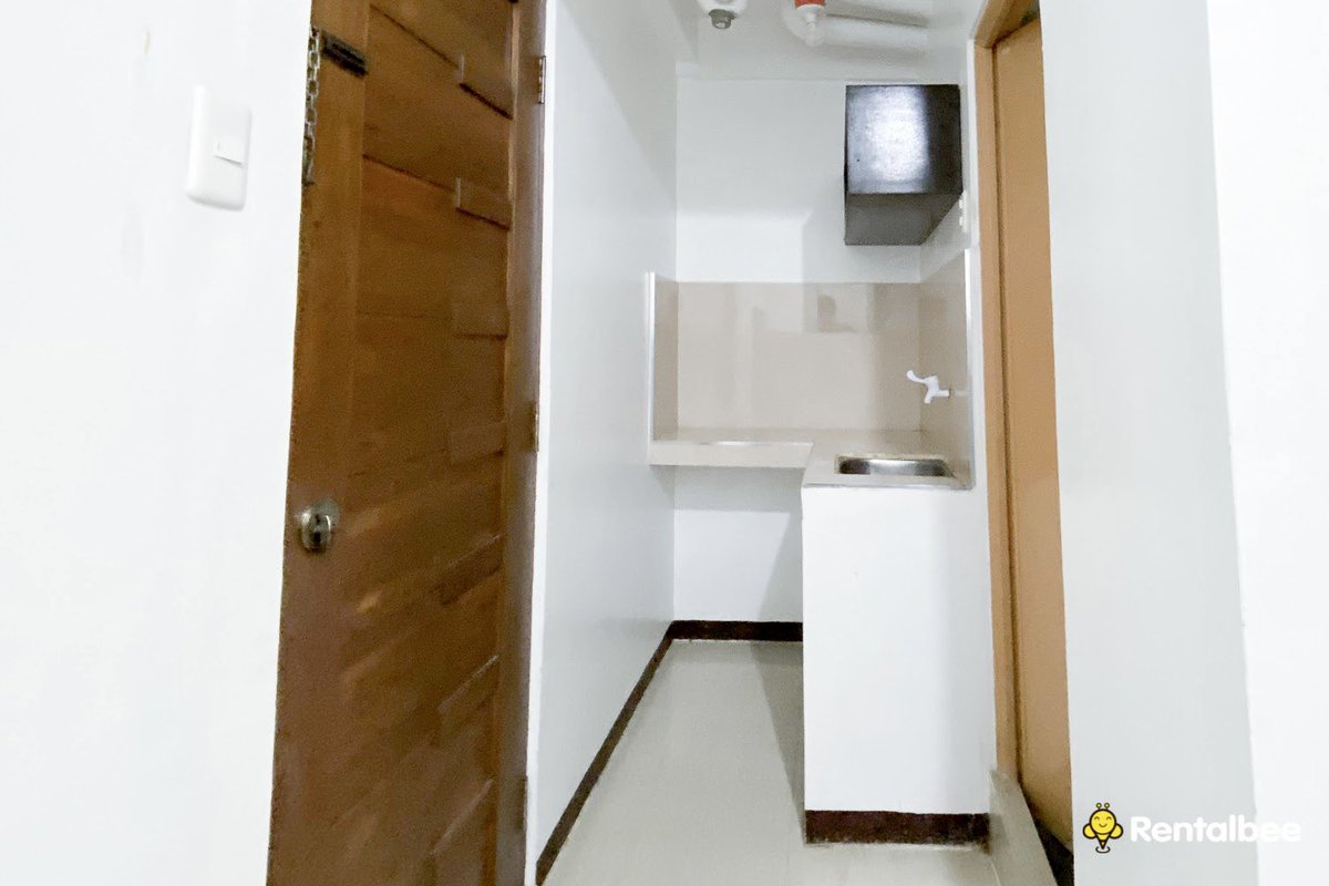 rentalbee's tweet photo. If you're looking for a quiet and bright room, we've got just the place for you! Located in the heart of Manila’s University Belt, this apartment is just minutes walk away from your school and favorite places! 🚶🏻‍♀️🌇

👉 https://t.co/9kccDIuTkg https://t.co/xOj5fxpMDE