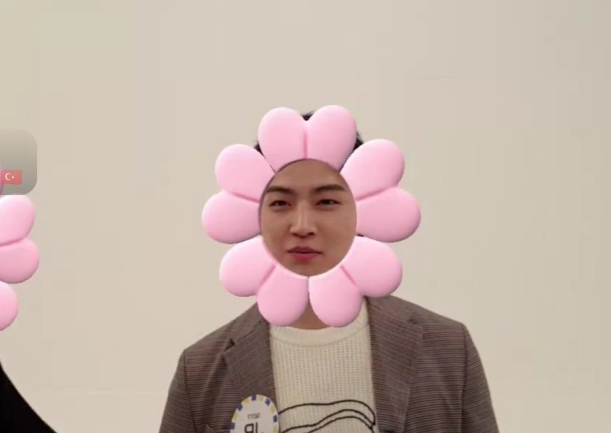 Lee_Min_98's tweet photo. #GOT7_LastPiece #GOT7_Breath #GOT7 @GOT7Official #GOT7_BreathofLove_LastPiece 

Ты ж мой цветочек, ты ж моя рыбонька.

https://t.co/OWMviHFBUE https://t.co/add18FvQps