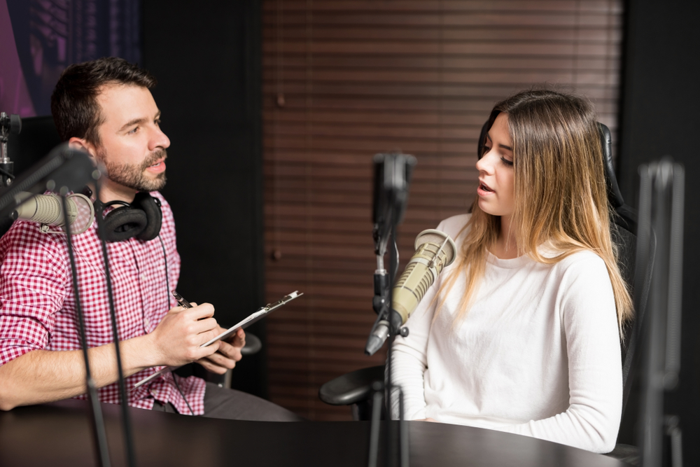 BrollyMarketing's tweet photo. If you want to communicate to a wider audience whilst #WorkingFromHome, podcasting is the answer!

Your business could benefit from:
- traffic to your #Website
- increased interaction
- prospect generation

Contact us if you're interested in producing #podcasts for your business. https://t.co/wWoPky2C9J
