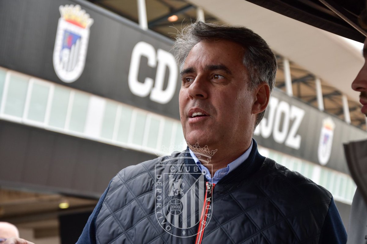 CDBadajoz's tweet photo. 🎊 Hoy es el cumpleaños de nuestro presidente, Joaquín Parra 👏🏻

Aunque tenemos mil motivos por los que felicitarte, hoy es el más especial 🎉

¡Muchas felicidades Joaquín! 🎂

▫️▪️¡GRACIAS POR TODO!▫️▪️ https://t.co/erQthnRheI