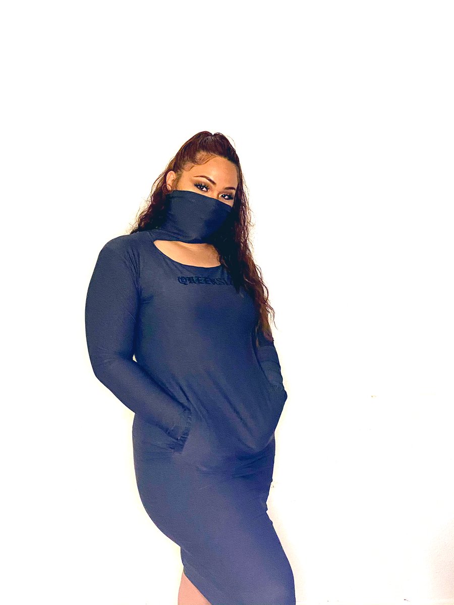 flwrchildmusic's tweet photo. QUEEN SIZE. #PolynesianFashion #IndigenousWoman #IslandGirl 
CODE: Tialei - for $ offfff 😘
https://t.co/61LuhY1l8y https://t.co/G0JwLzkCnE