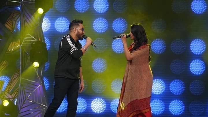 BhoomiOfficial's tweet photo. Watch the second half of Re’va De special episode with the rockstar @mikasingh, super talented @gurdeepmehndi on @starplus #taarezameenpar show today at 6:30 pm .
#revade https://t.co/JVICjifLWm