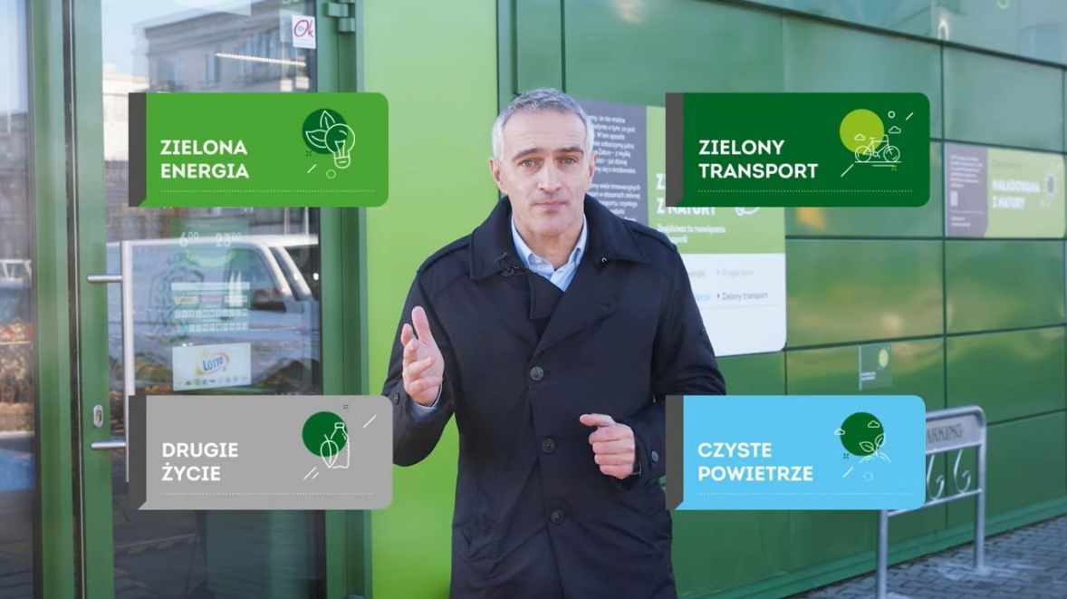 JournalRetail's tweet photo. Żabka otworzyła sklep zasilany w 100% zieloną energią. Placówka jest swoistym laboratorium, w którym testowane będą innowacyjne na skalę światową rozwiązania jak: kropka kwantowa i podłoga kinetyczna.
Więcej na: https://t.co/z61dFBnitH
#retail #Żabka #Franczyza #Ekologia #Biznes https://t.co/isjsHZOQXJ