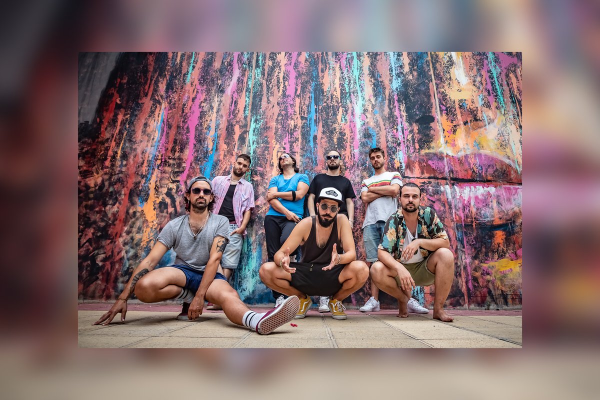 ¿Cómo estáis? Nosotros echamos mucho de menos tocar, pero estamos aprovechando para terminar cositas que creemos os gustarán...