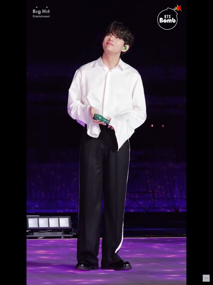 mymymy_bts's tweet image. 🤍🤍🤍✨✨✨🤍🤍🤍
@BTS_twt 
#GoodBoy #VisualDirector #TaeTae