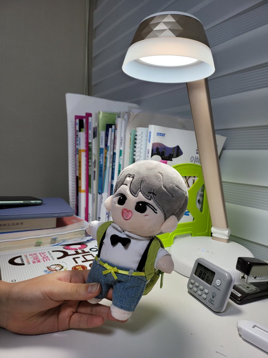 아는 아이에게 퐁당이를 나눔했어요~ 가르치는 아이가 하성운 팬이라니 너무 신기