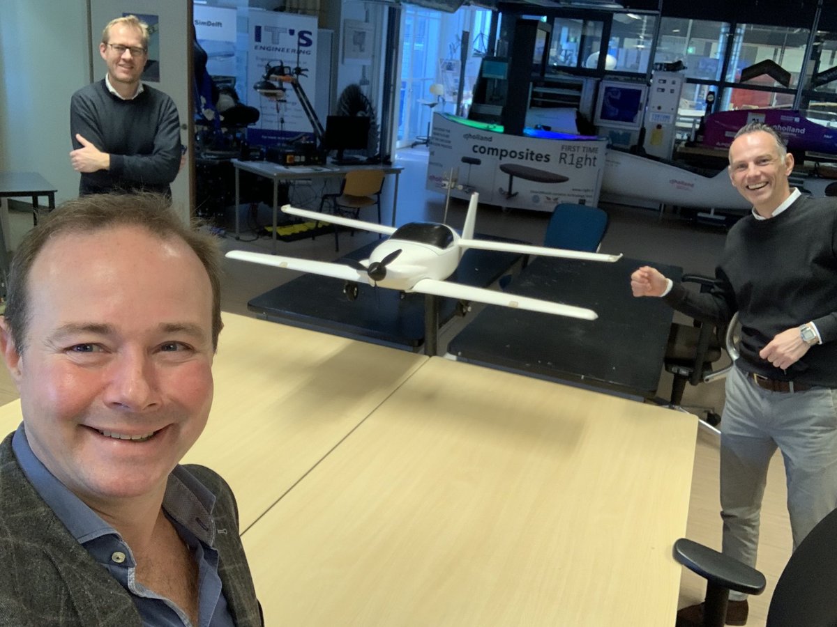 Hier in het composietenlab van ⁦@Inholland⁩ in ⁦@InhDelft⁩ gaat het niet alleen om techniek, maar ook om het plezier van leren en lesgeven