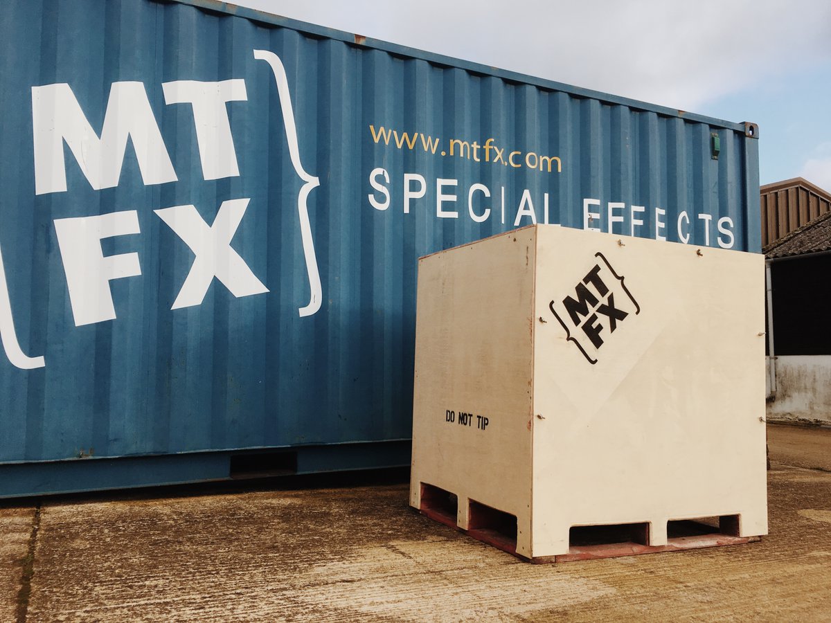 mtfxspecialfx's tweet photo. What's in the box?? 🤔☔️🎉❄️⚡️🌪️🔥🐘 https://t.co/Hbr28FDiby