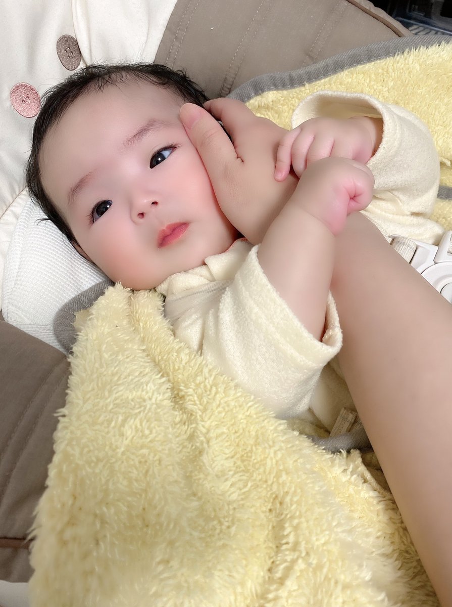 _toki_cos_'s tweet photo. お久しぶりです😄🤚🏻
娘が可愛すぎて1ヵ月ごとに動画にまとめる親バカですとても元気です🤤💕💕💕 https://t.co/4ATgfxSrRU