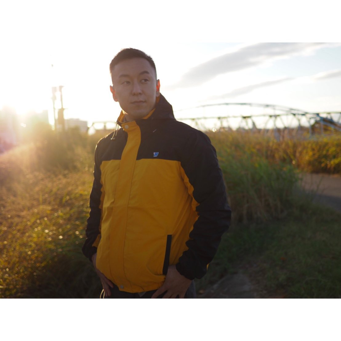 highcultured_jp's tweet photo. H' WING HOODED JACKET 
ワークスタイルなフーディジャケット。
やんちゃにもオトナっぽくもキメられます。
暗くなりがちな秋冬コーディネートが明るくなりますよ♪

#highcultured #fassion #mensfashion #streetfashion #casualstyle #casualfashion
#windjacket #hooded #jacket  #ハイカル https://t.co/SLT2h1POC2