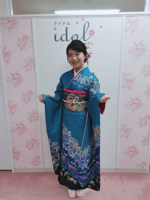 LuckyDip2020's tweet photo. 生協学生委員会LuckyDipメンバー紹介🕊

名前:まお
学部:教育学部2年

県境のゆるふわガールまお！☁️お姉ちゃんのような絶対的な優しさと安心感を兼ね備える彼女は、実はフラグ回収のプロなんです！笑 https://t.co/ZiCsnYMjhl