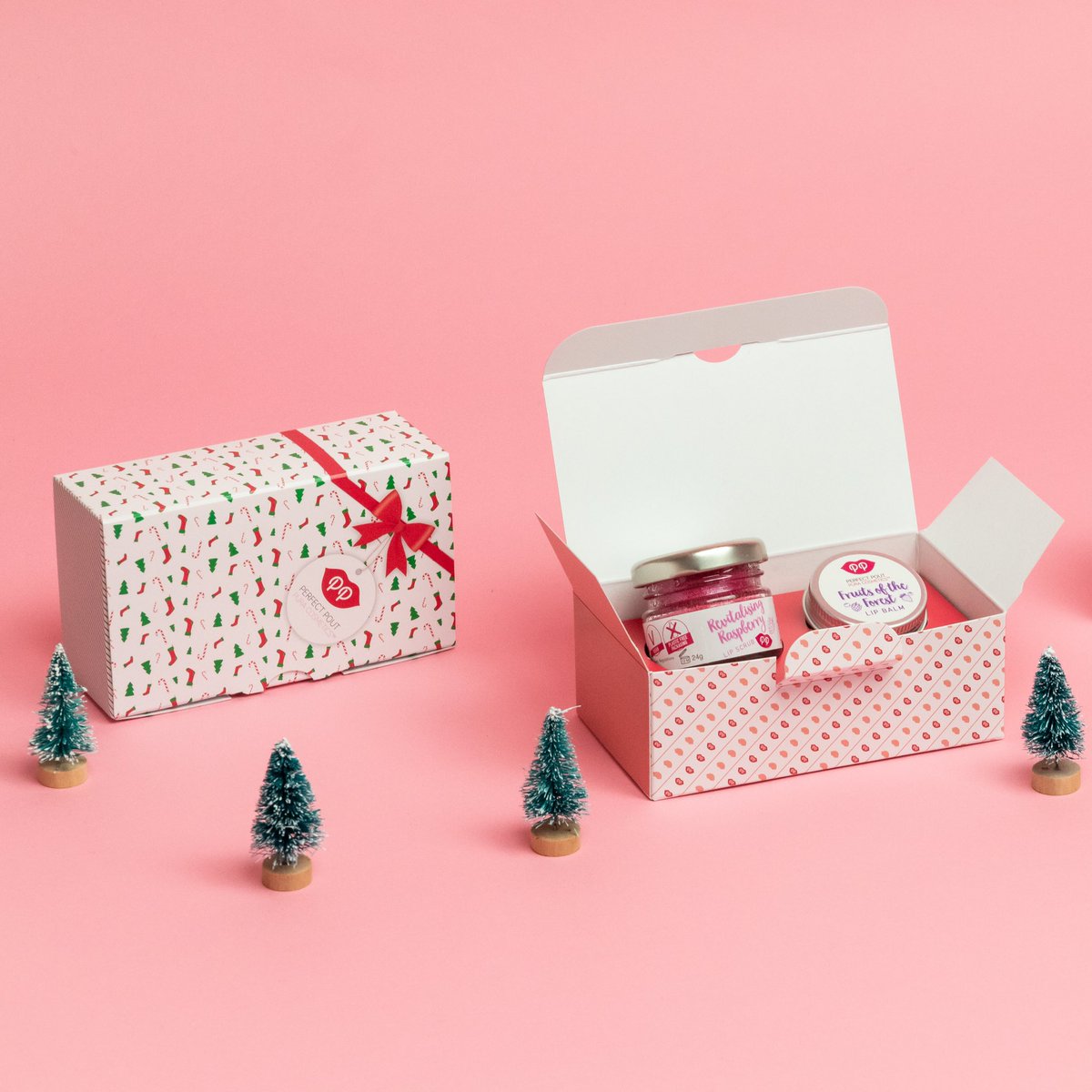 PuraCosmetics's tweet photo. @EBandSparkles @BlogosphereM @sewtotes @thewrightgift1 @bloomingskullco @cally_oneill Thanks so much for Ellie!💕 For those who haven’t come across us yet, we’re a natural, cruelty-free, #vegan &amp; #plasticfree lip care brand!👄 We manufacture by hand in our Yorkshire workshop all our solutions to dry lips, in super-vibrant, fun flavours!🌱♻️ https://t.co/fFyyiIHa6x https://t.co/jeyY4m2c6e