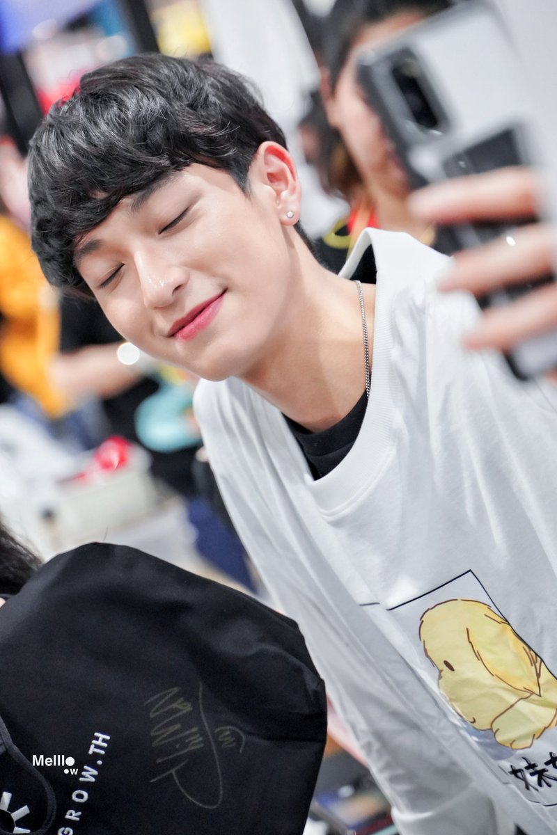 Melllow_th's tweet photo. — so cute ( ˘ ³˘)♥  #CHIMONxFANTOPIA2020 #chimonac #ChimonWachirawit #ชิม่อนไงจะใครหล่ะ https://t.co/QKaYONr4vA