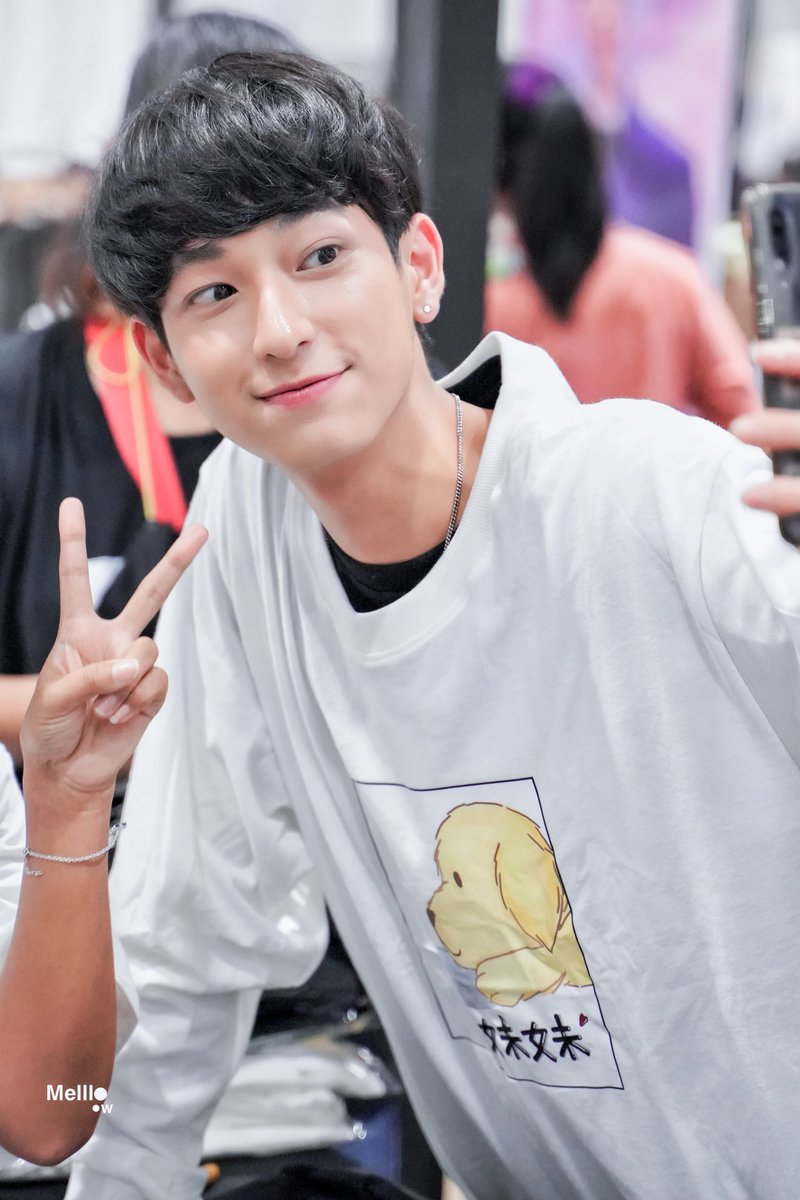 Melllow_th's tweet photo. — so cute ( ˘ ³˘)♥  #CHIMONxFANTOPIA2020 #chimonac #ChimonWachirawit #ชิม่อนไงจะใครหล่ะ https://t.co/QKaYONr4vA