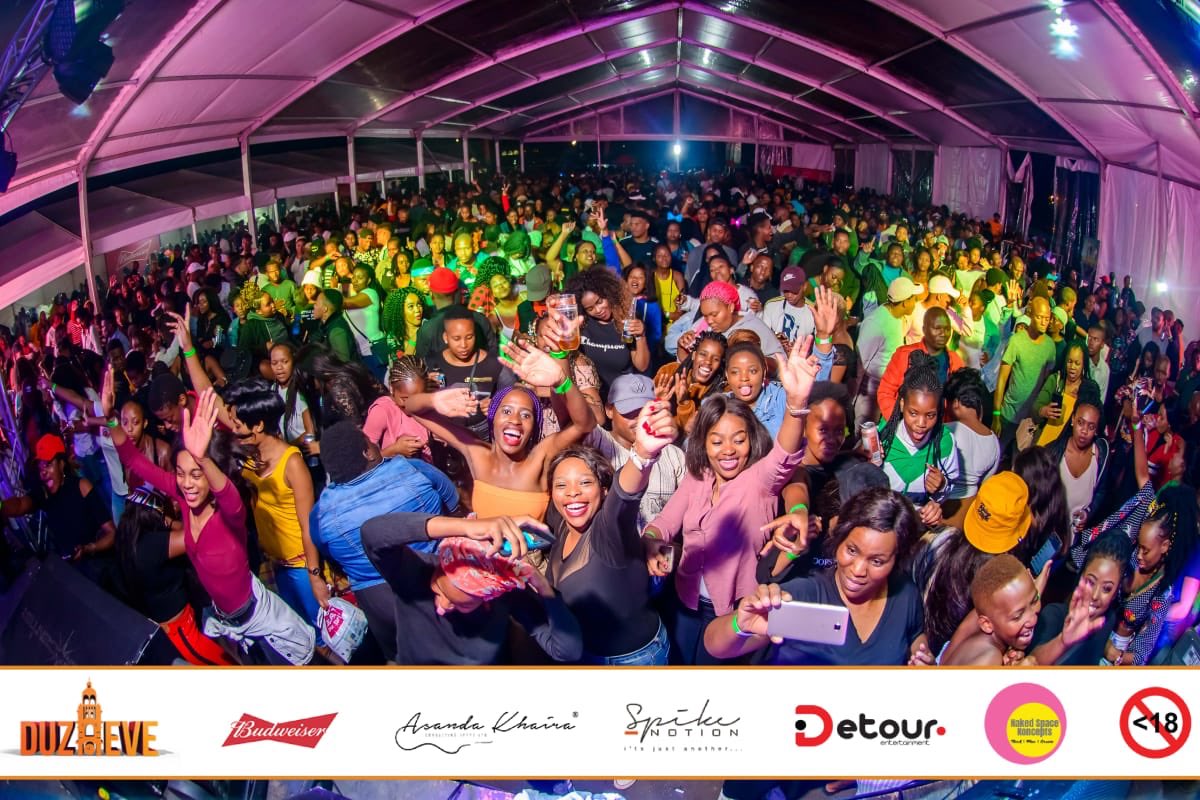 DuziEve's tweet photo. The Duzi Eve team cant wait to host you once again at the much anticipated NYE in PMB !!💥💥
Come party with us at DUZI EVE NYE Thursday 31 December as we bid farewell to 2020 with a BANG. 🍾🎉 
More info dropping soon! #DuziEve2020 https://t.co/7nX2zuN1xG