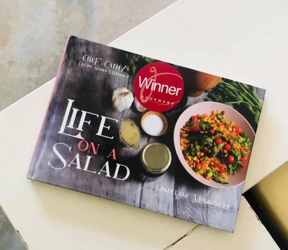 Sebilo_Books's tweet photo. #ChristmasBAG

Get Ompelege Moreosele’s Life on A Salad recipe book for just P230. Perfect for planning that Christmas Day lunch or as a Christmas gift.

Free delivery in Gaborone and Oodi. #botswanabooks https://t.co/M5uhByezcp