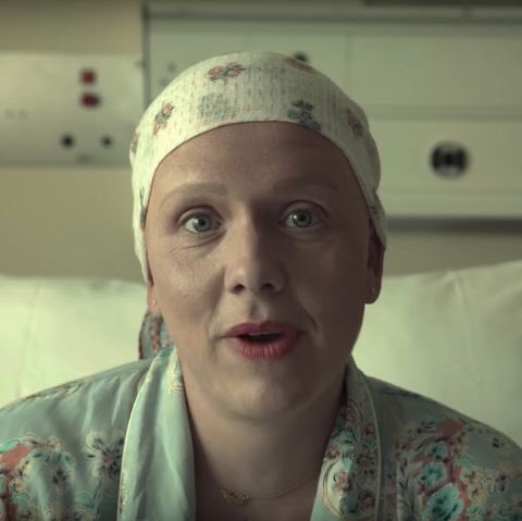 Günün birinde son yemeğini yiyip, son çiçeğini koklayıp, bir arkadaşına son kez sarılacaksın. Son kez olduğundan haberin olmayacak. O yüzden, sevdiğin her şeyi tutkuyla yapmalısın. Kalan yıllarının kıymetini bilmelisin, çünkü devamı yok.
#AfterLife