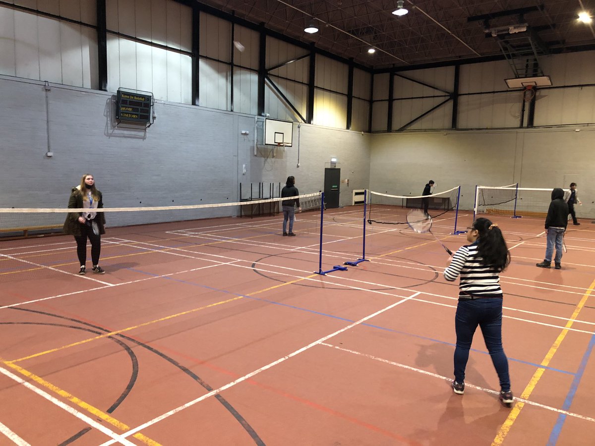 FC_Active's tweet photo. Our first year students at Sixth form college taking part in some badminton this morning for their PPC class to help break inactivity barriers. #activecolleges #tacklinginactivity #goodminton https://t.co/e7DFZoY5Hm