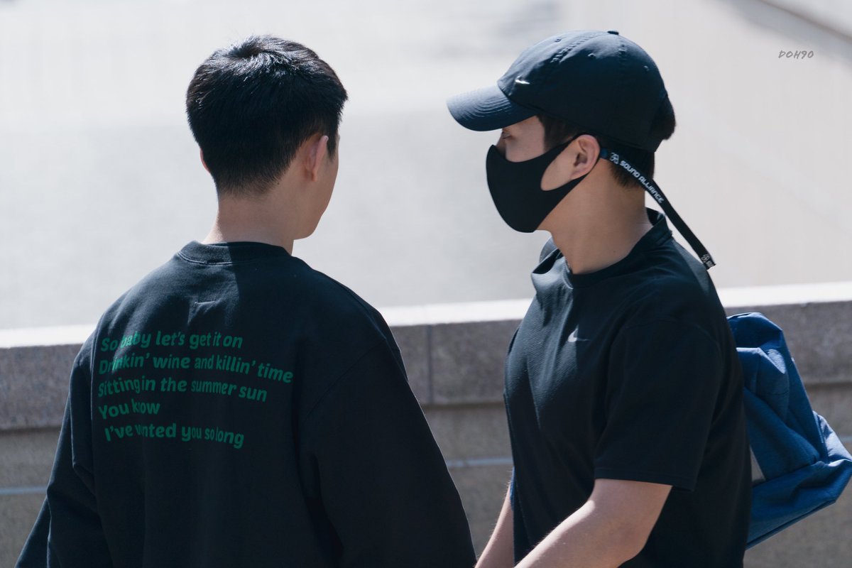 kokokbop's tweet photo. YOU MEAN TO TELL ME.. A FANSITE WAS ABLE TO TAKE A PICTURE OF KYUNGSOO AND MINSEOK TOGETHER DURING THE RETURN MUSICAL???? https://t.co/RIusbmhy93