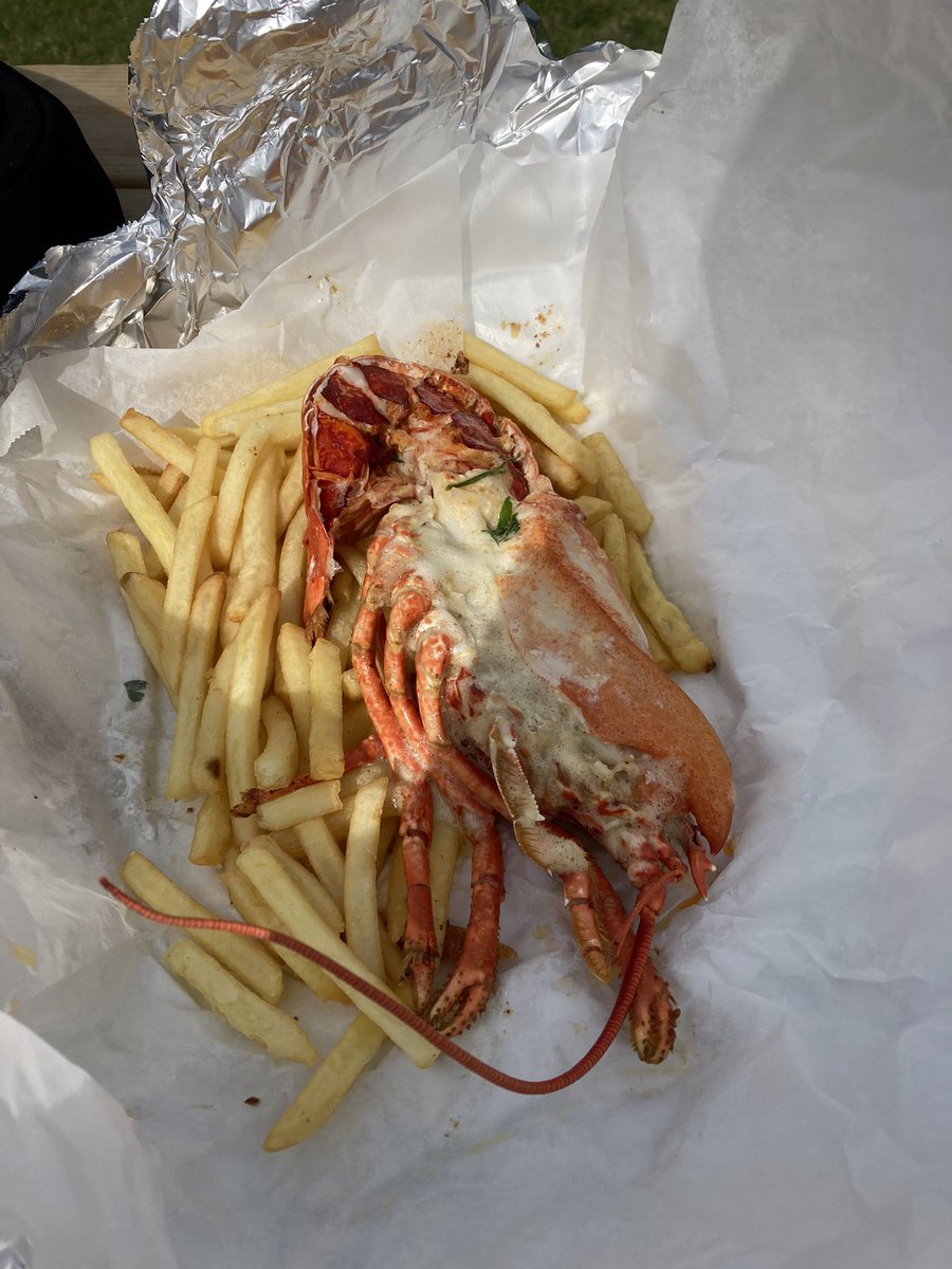 kerryleeanne's tweet photo. Lobster @rockybottoms1 dessert @RecruitingSerg chocolate cake @UrbanJungleNS and a freak shake @bellyboos_  all lovely local food and drink ❤️ #photoaday12 #Norfolk https://t.co/VVxfijEAK1