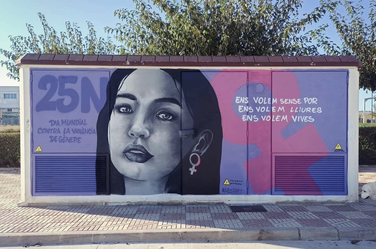 MartaBenifaio's tweet photo. 💟Com sabeu estem duguent a terme una campanya municipal encarregada a #lezzart, on es pretén transformar espais públics amb missatges de conscienciació ciutadana. 
Esperem que este també vos agrade‼️
💜 ens volem sense por
💜 ens volem lliures
💜 ens volem vives
#25NBenifaió https://t.co/FyEVKctZXQ