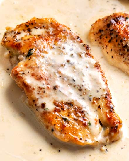 lauragift24's tweet photo. On some days, its the creamy garlic chicken breasts for me.
Thanks to @UgachickSupa affordable offers. 
Place your order too using the @caramelappug.

#UgachickKuSsimuYo https://t.co/kz3KaSDu1L