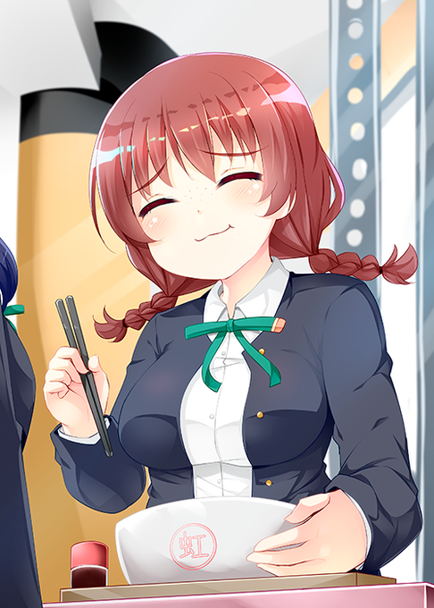 エマ「ん～ボーノォ♪」
果林「卵かけご飯好きね」
エマ「うん!大好き～」
  「果林ちゃんと初めて一緒に食べた思い出の味だもん」
果林「エマ・・・」
#虹ヶ咲 #エマ・ヴェルデ 