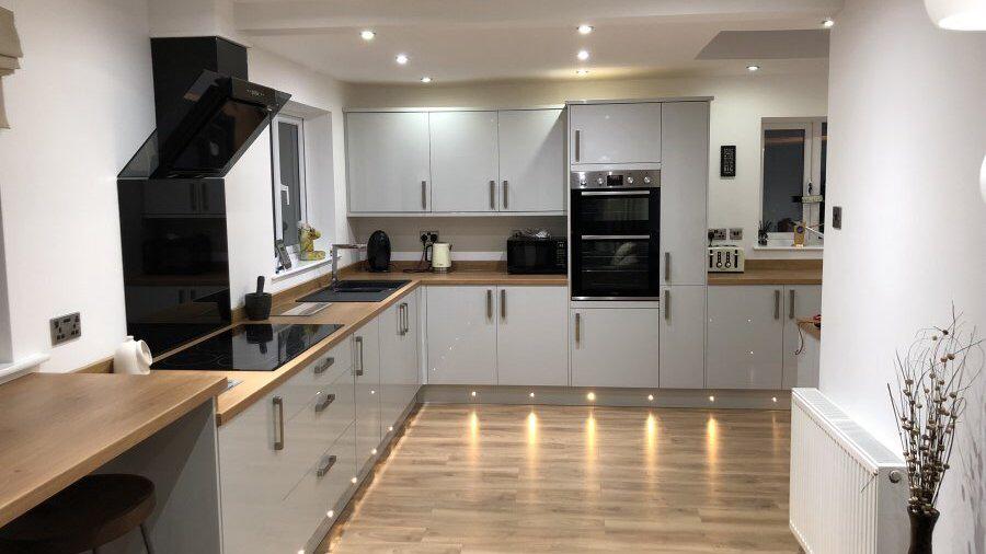 property_create tweet picture