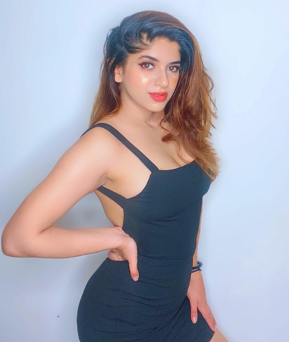OnlyHeroinesOff's tweet photo. ❤️ 

@SuperSunnyTwitz @Vipin2217 @nauty_krish 
@WildCat_Mahi  @MANNI71120768
@thoselayers @Ravi_freebird
@sunny1_d @shareefladaki @8kkAl0ON7ye1RuT  @iAdityaThakur_
@ImRiya69 @_Pooja237_68 @shaayri_queen @NehaSharma776 @rajeshshahu484 https://t.co/L08t6ziRpJ