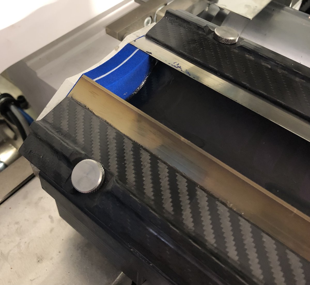 The amazing setup of our customers :) 

Blades chambers - Absolute Engineering 
Blades - PrimeBlade Sweden AB 
Seals - Top4Flexo - Long life seals with PTFE core

top4flexo.com

#endseals
#Flexoprinting
#prestigepak
#flexiblepackaging
#windmollerandholscher
#flexo